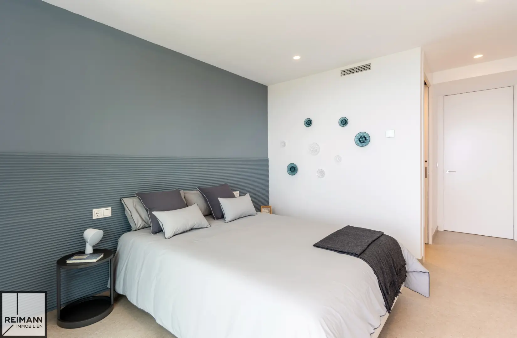 Bezugsfertige Luxus-Villa an der Mittelmeerküste in der Provinz Alicante (Spanien)