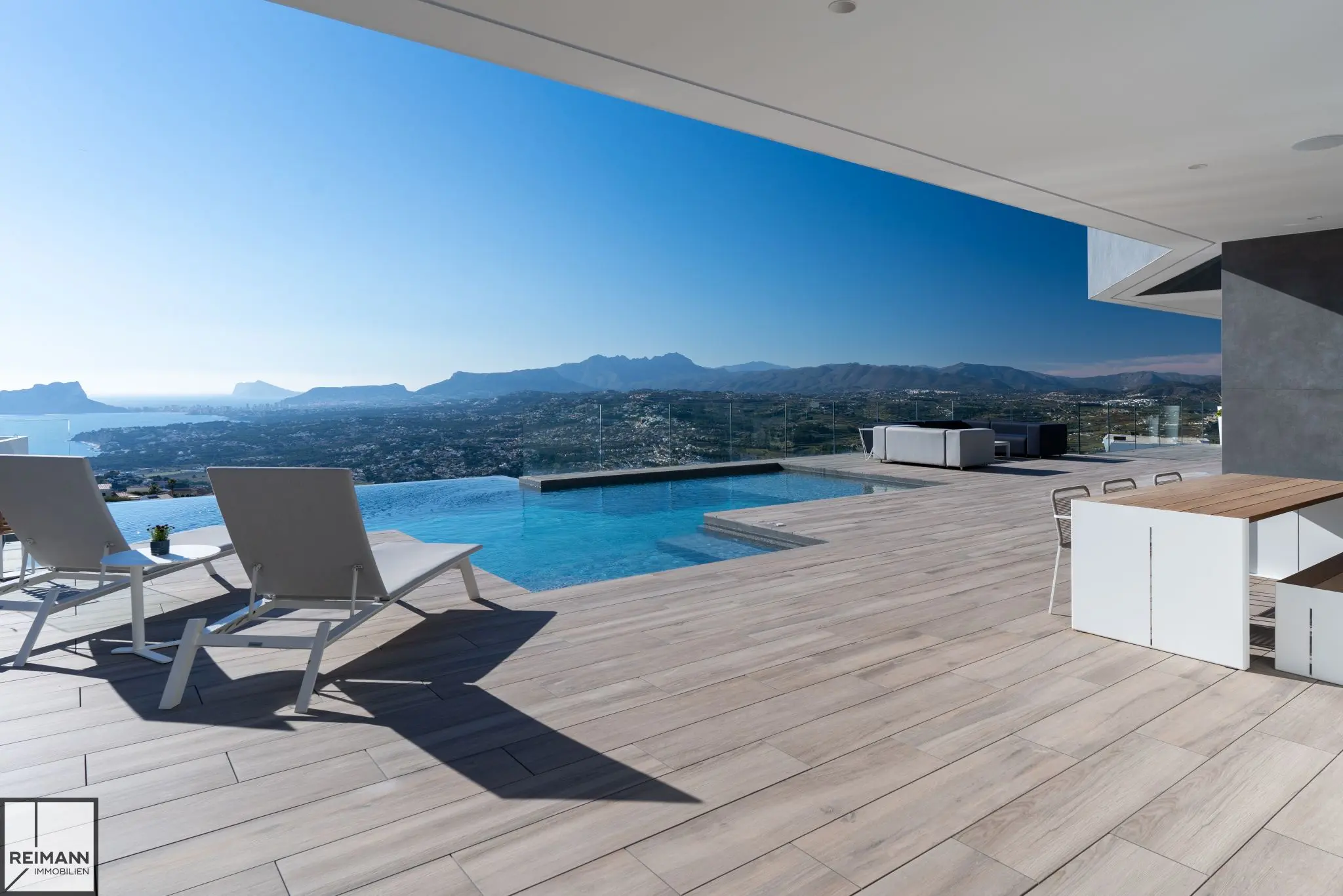 Luxus-Villa mit spektakulärem Mittelmeerblick in der Provinz Alicante (Spanien)