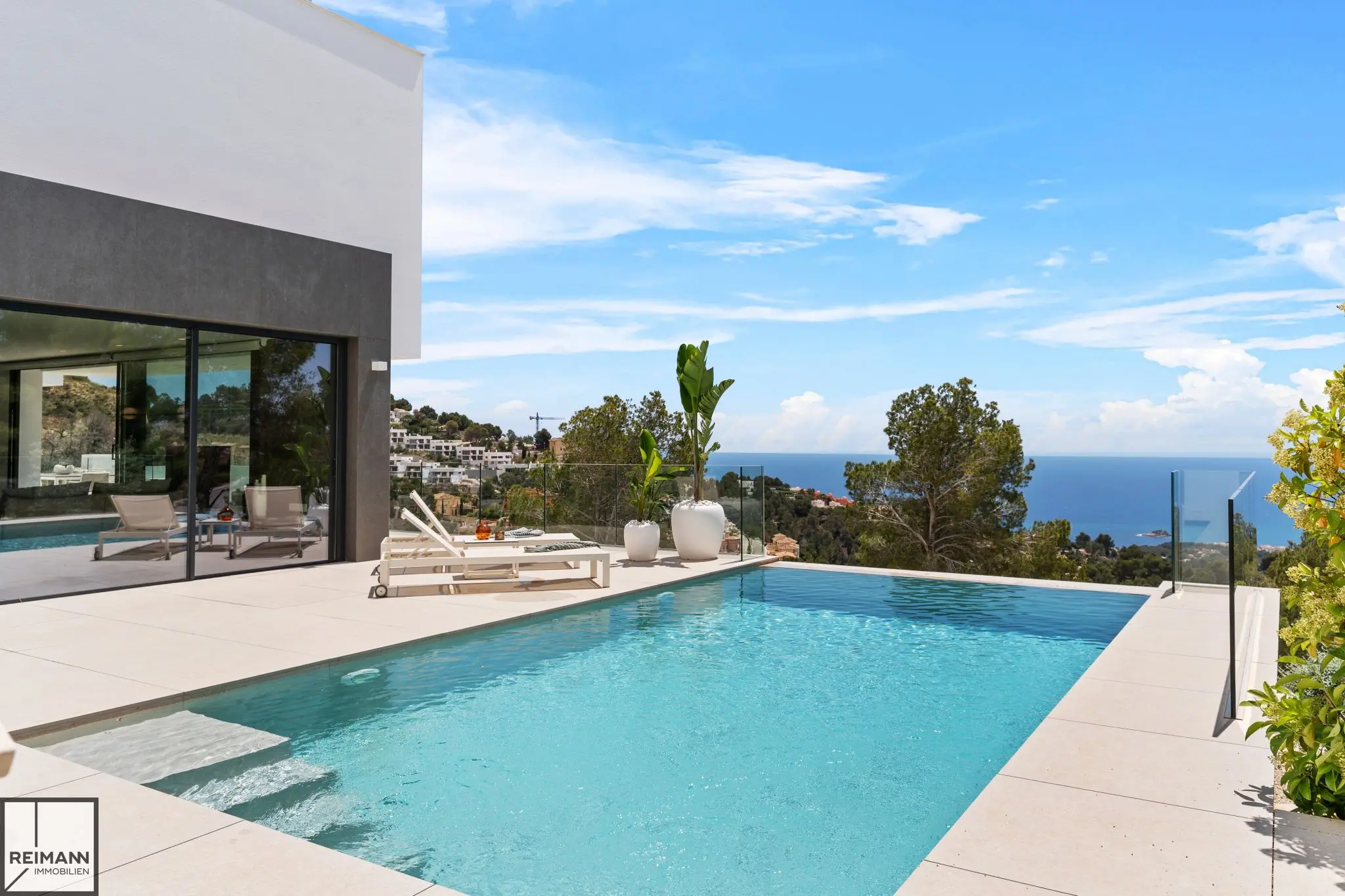 Neubau-Villa mit 4 Schlafzimmern in Altea an der Costa Blanca (Spanien)