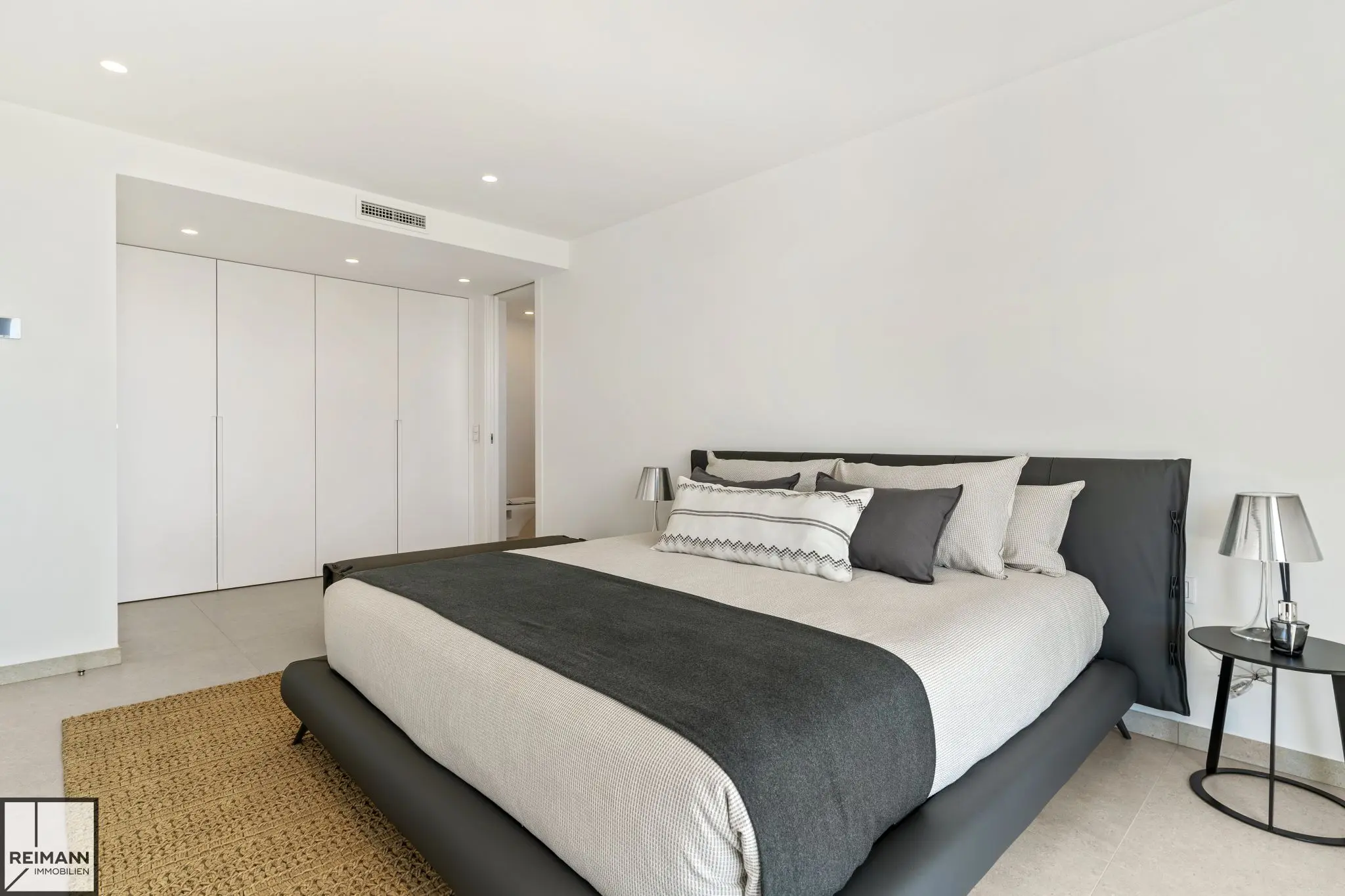 Neubau-Villa mit 4 Schlafzimmern in Altea an der Costa Blanca (Spanien)