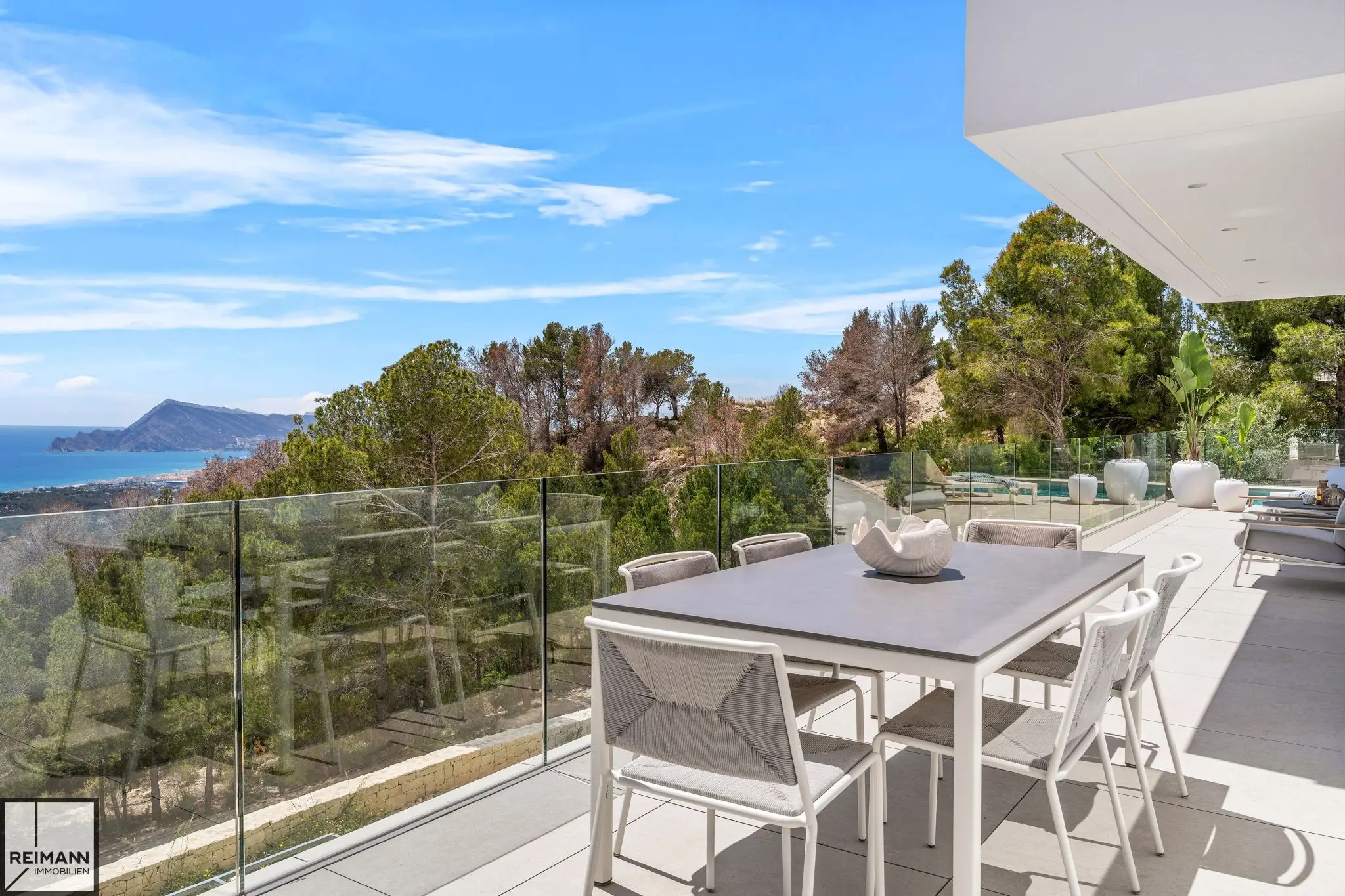 Neubau-Villa mit 4 Schlafzimmern in Altea an der Costa Blanca (Spanien)