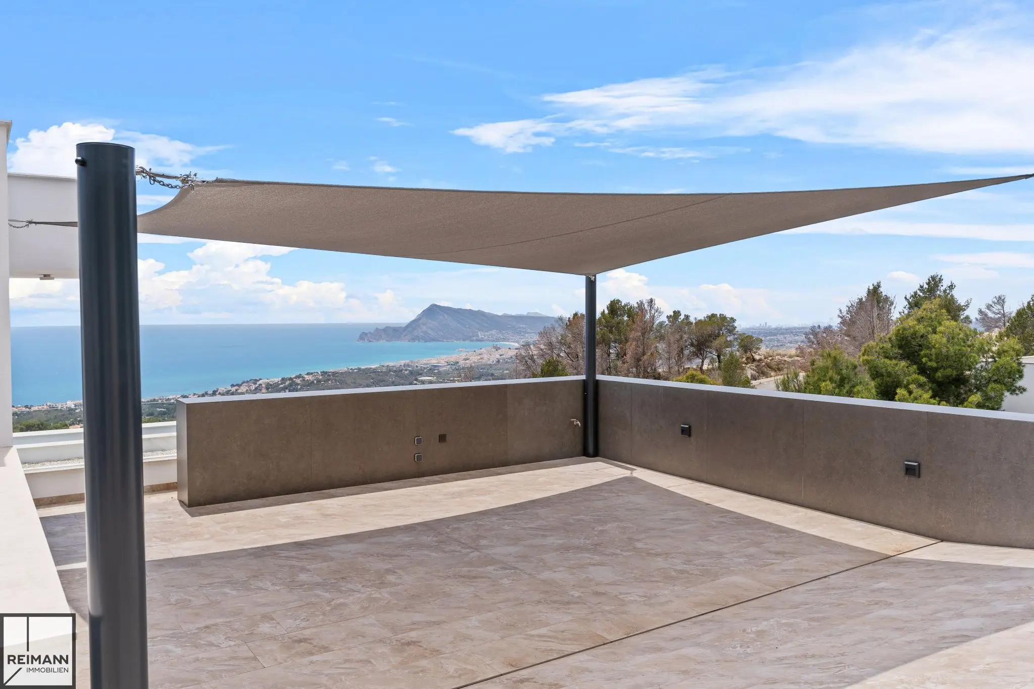 Neubau-Villa mit 4 Schlafzimmern in Altea an der Costa Blanca (Spanien)