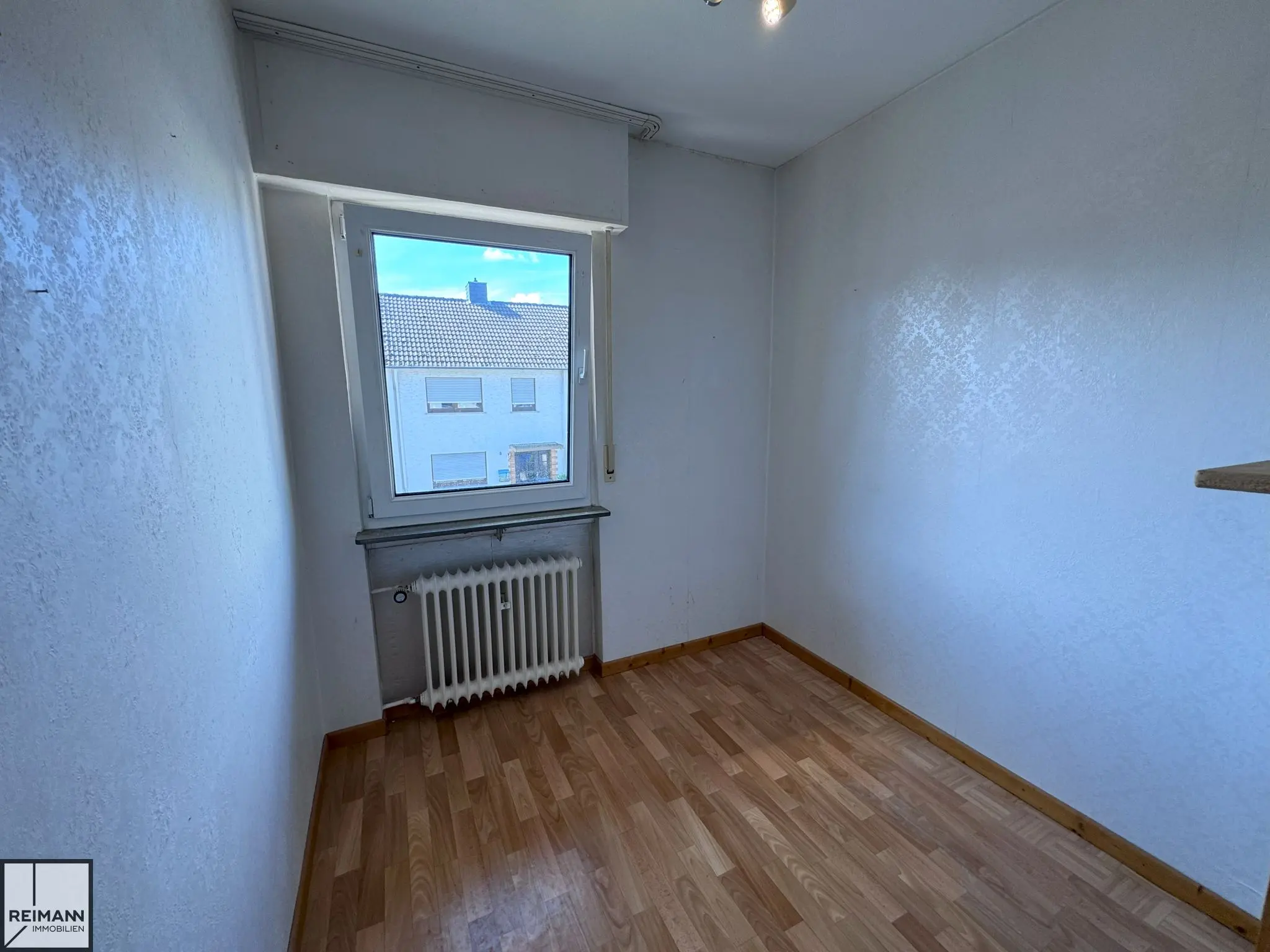 Gepflegte Doppelhaushälfte mit Garage und Garten in schöner Wohnlage von Neuwied-Oberbieber

