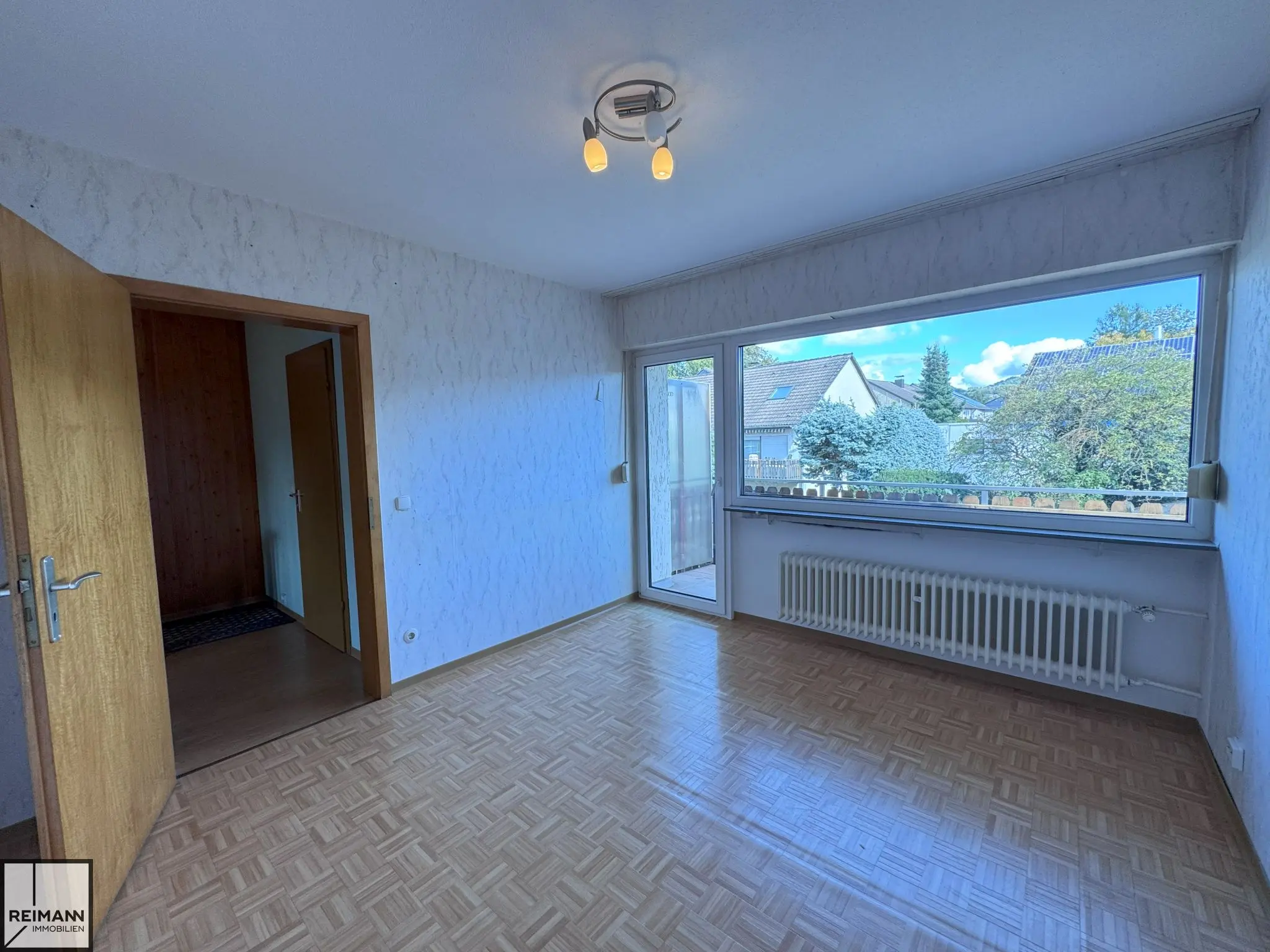 Gepflegte Doppelhaushälfte mit Garage und Garten in schöner Wohnlage von Neuwied-Oberbieber

