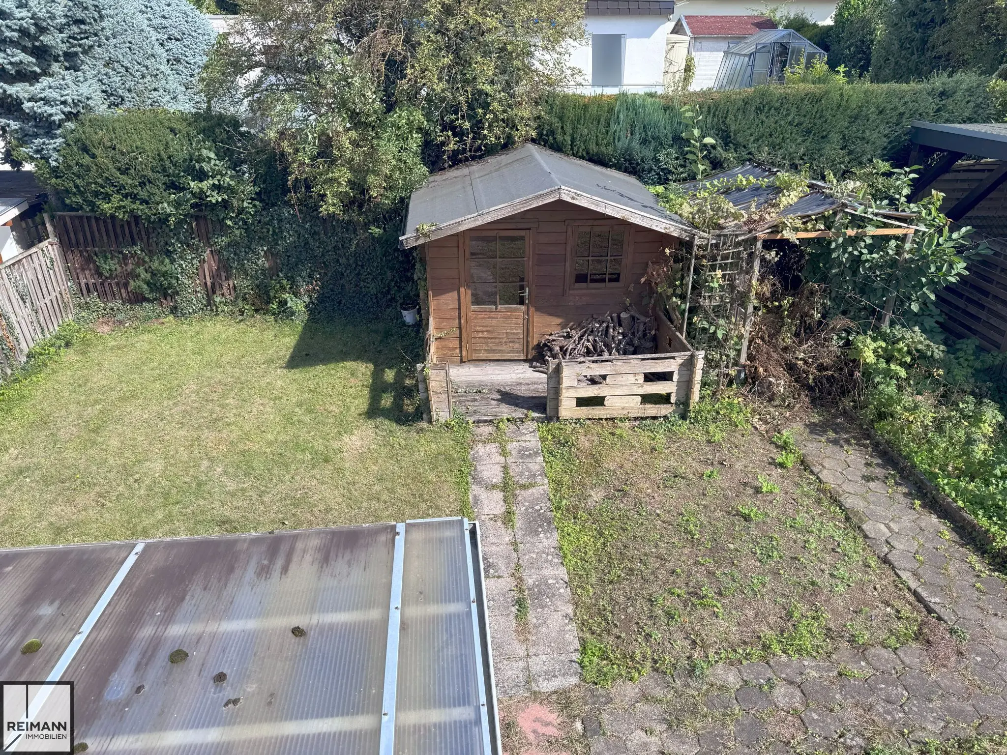Gepflegte Doppelhaushälfte mit Garage und Garten in schöner Wohnlage von Neuwied-Oberbieber


