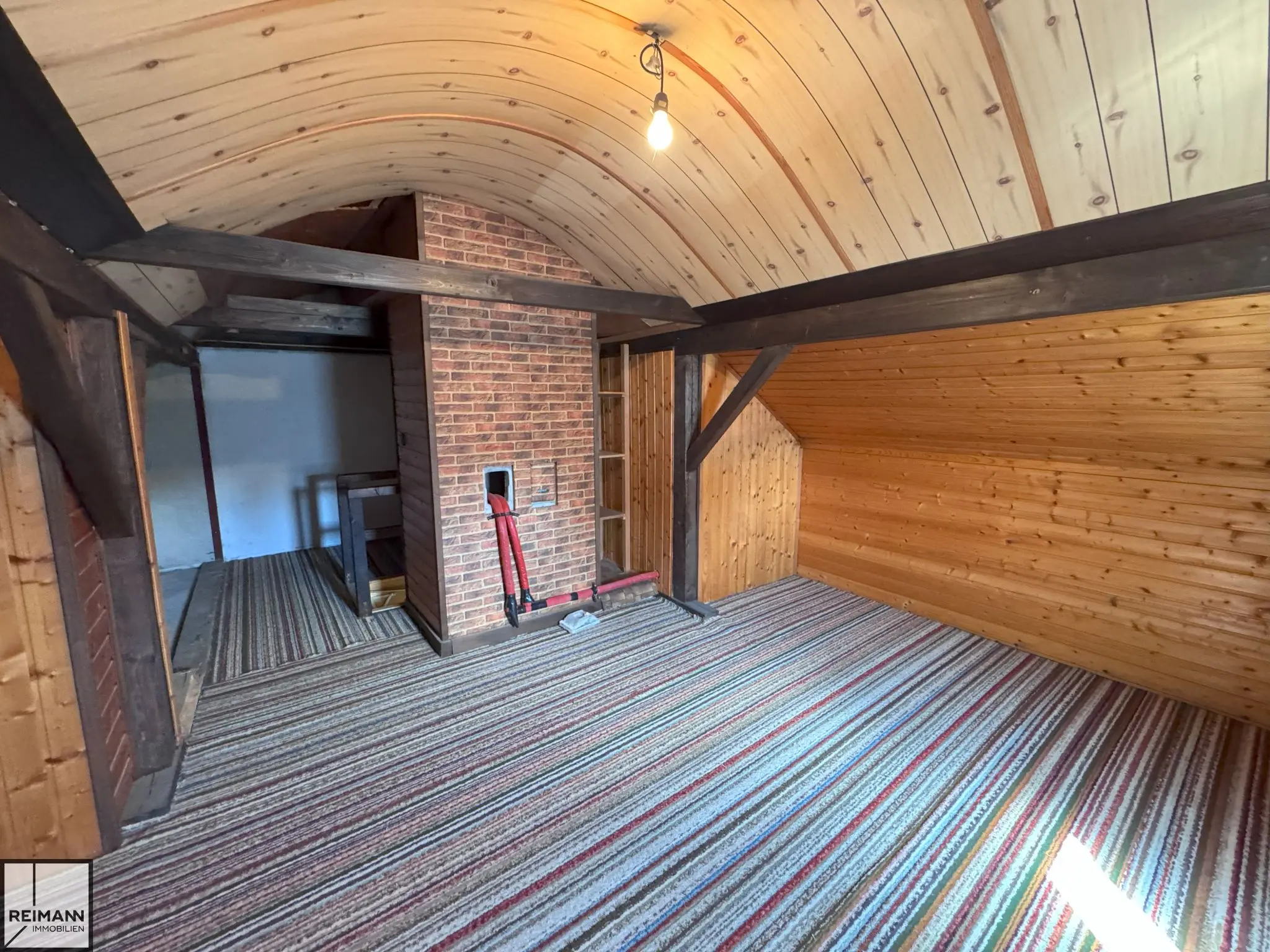 Gepflegte Doppelhaushälfte mit Garage und Garten in schöner Wohnlage von Neuwied-Oberbieber

