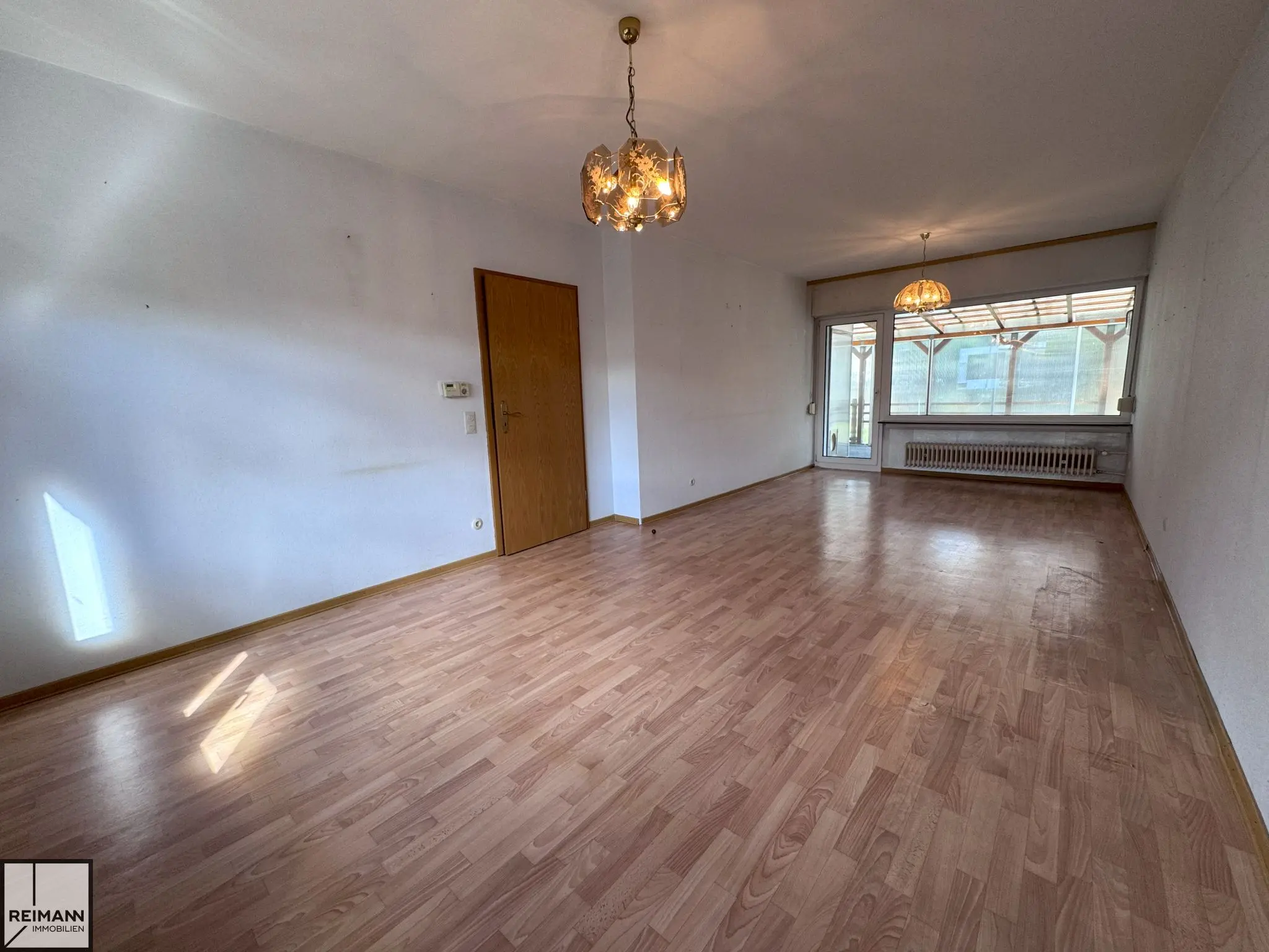 Gepflegte Doppelhaushälfte mit Garage und Garten in schöner Wohnlage von Neuwied-Oberbieber

