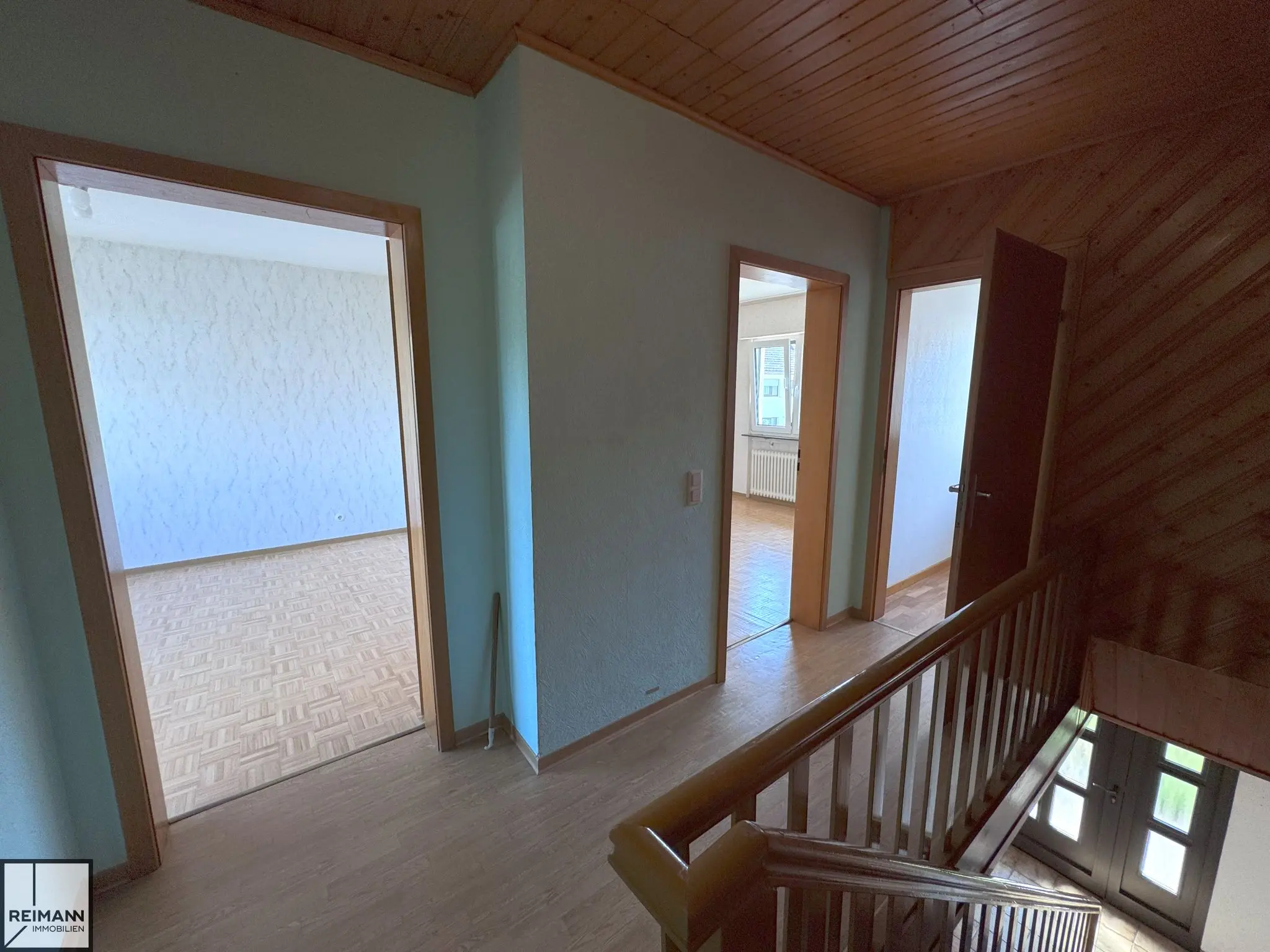 Gepflegte Doppelhaushälfte mit Garage und Garten in schöner Wohnlage von Neuwied-Oberbieber

