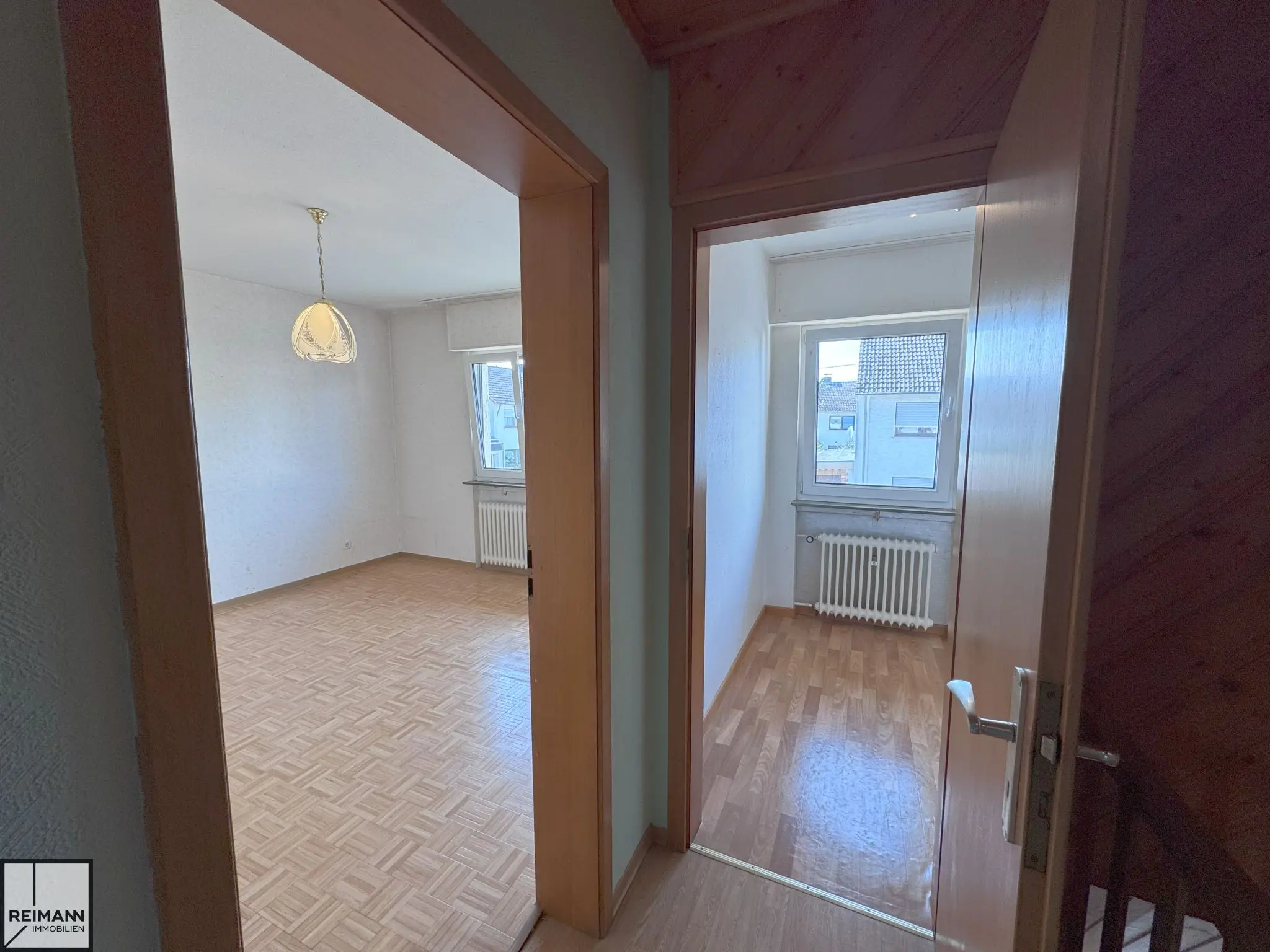 Gepflegte Doppelhaushälfte mit Garage und Garten in schöner Wohnlage von Neuwied-Oberbieber

