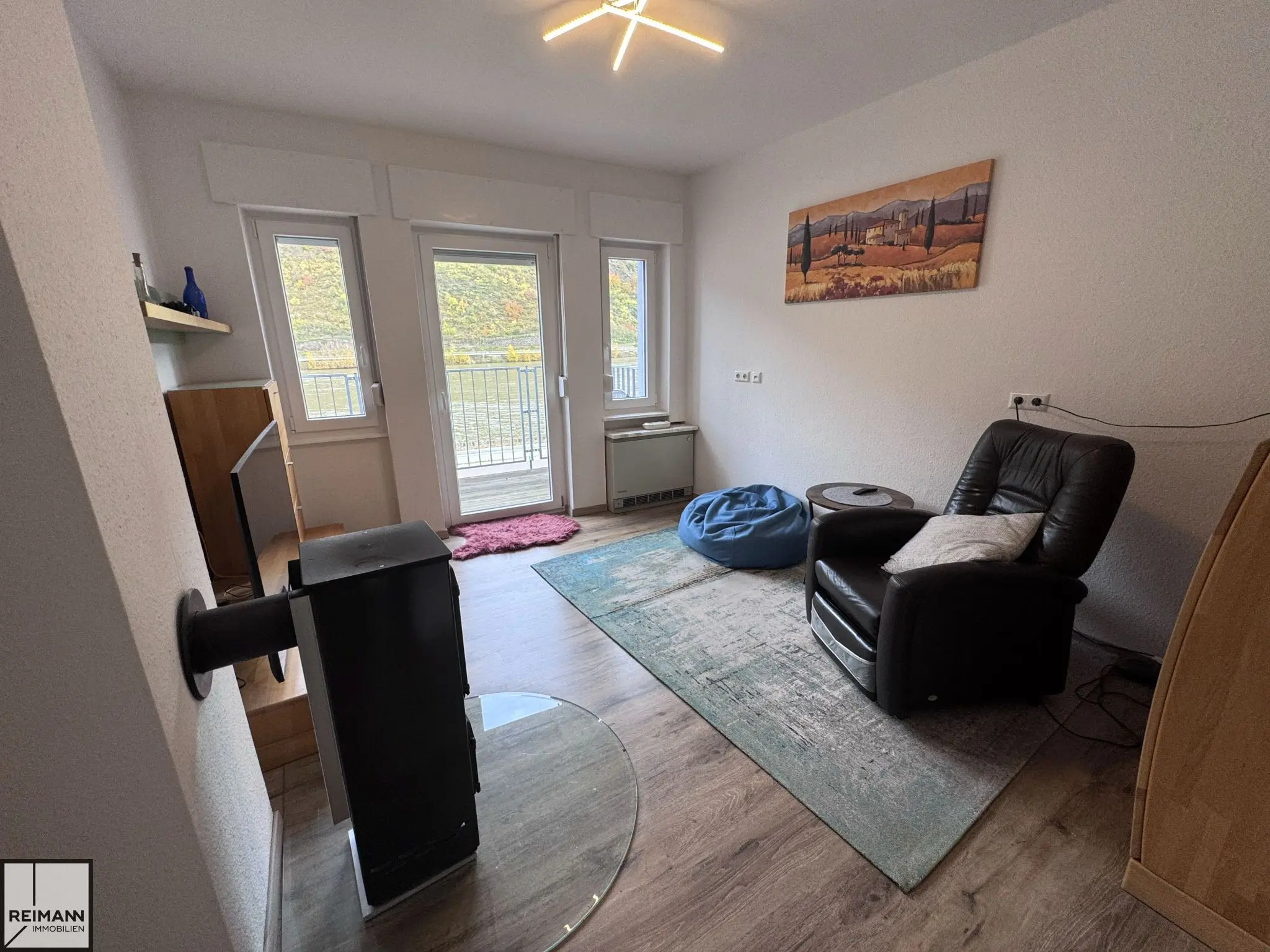 Familienfreundliches Wohnhaus mit viel Platz, Rheinblick & modernem Ausbau