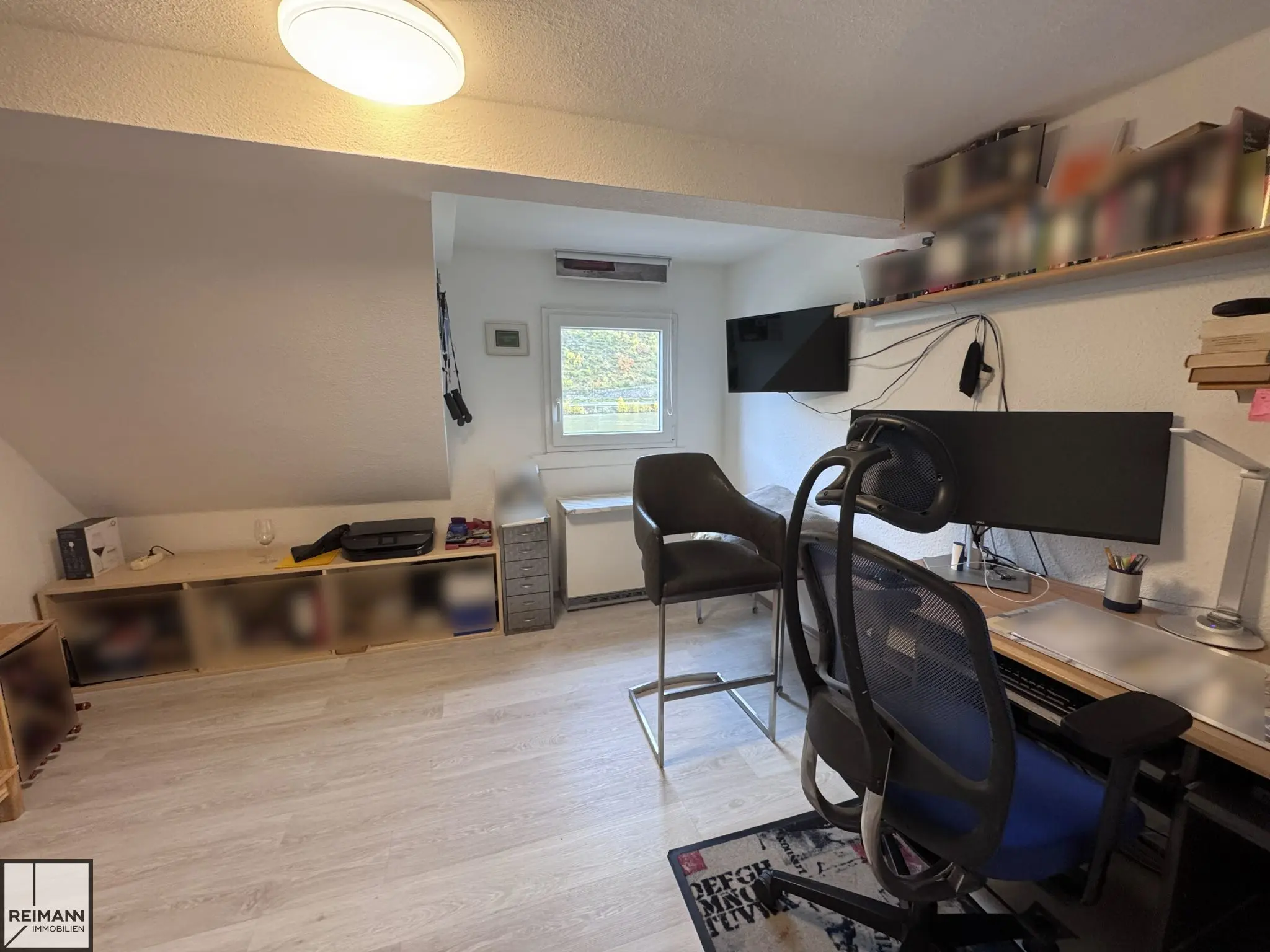 Familienfreundliches Wohnhaus mit viel Platz, Rheinblick & modernem Ausbau