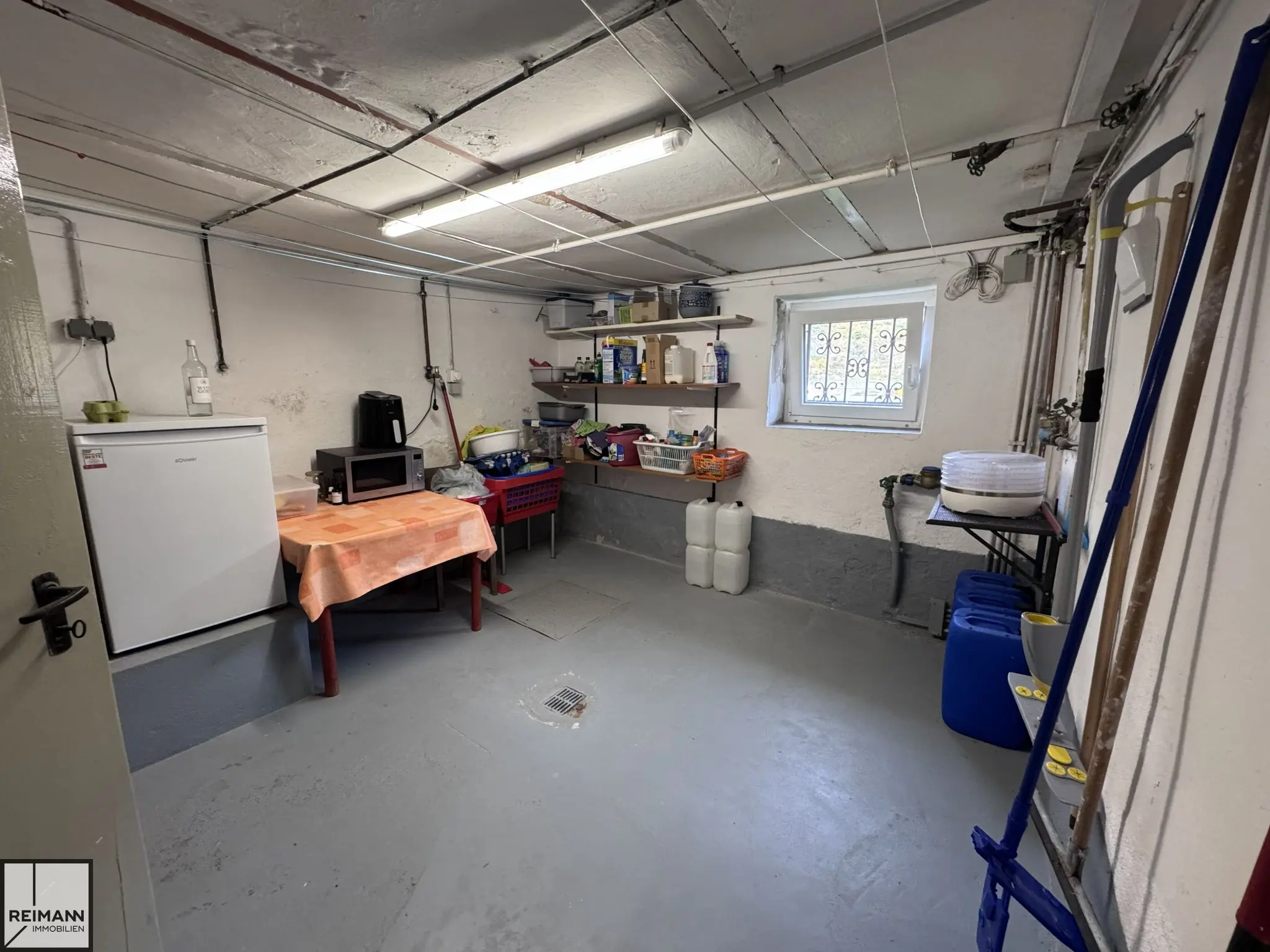 Familienfreundliches Wohnhaus mit viel Platz, Rheinblick & modernem Ausbau