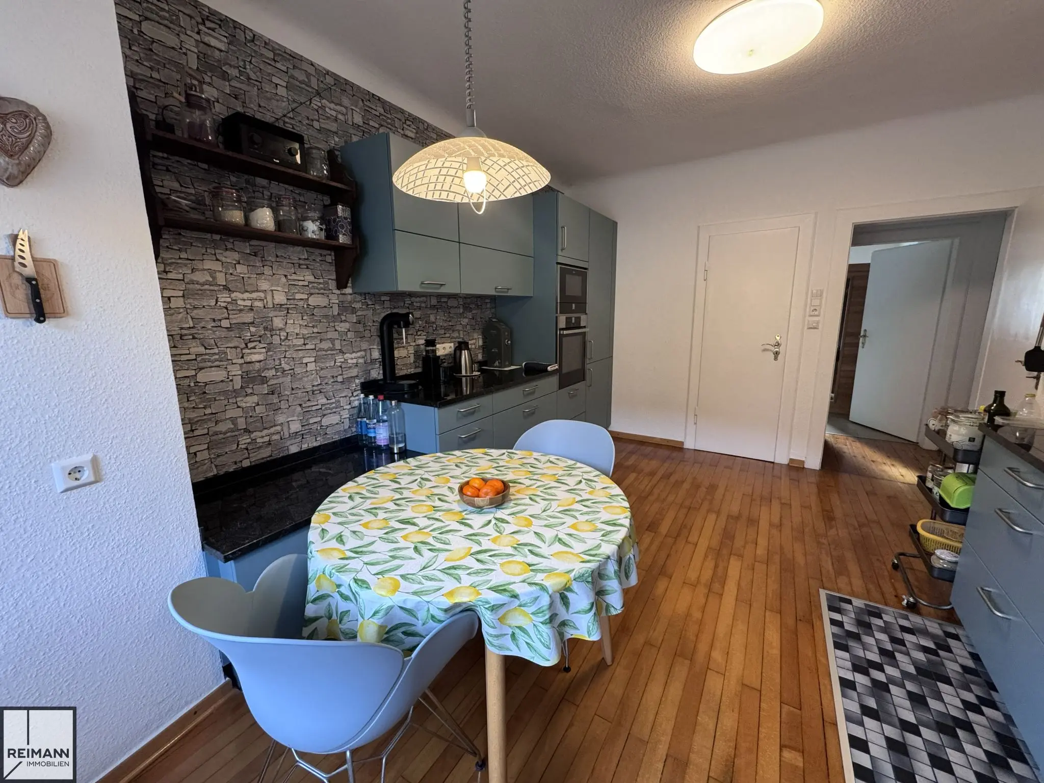 Familienfreundliches Wohnhaus mit viel Platz, Rheinblick & modernem Ausbau