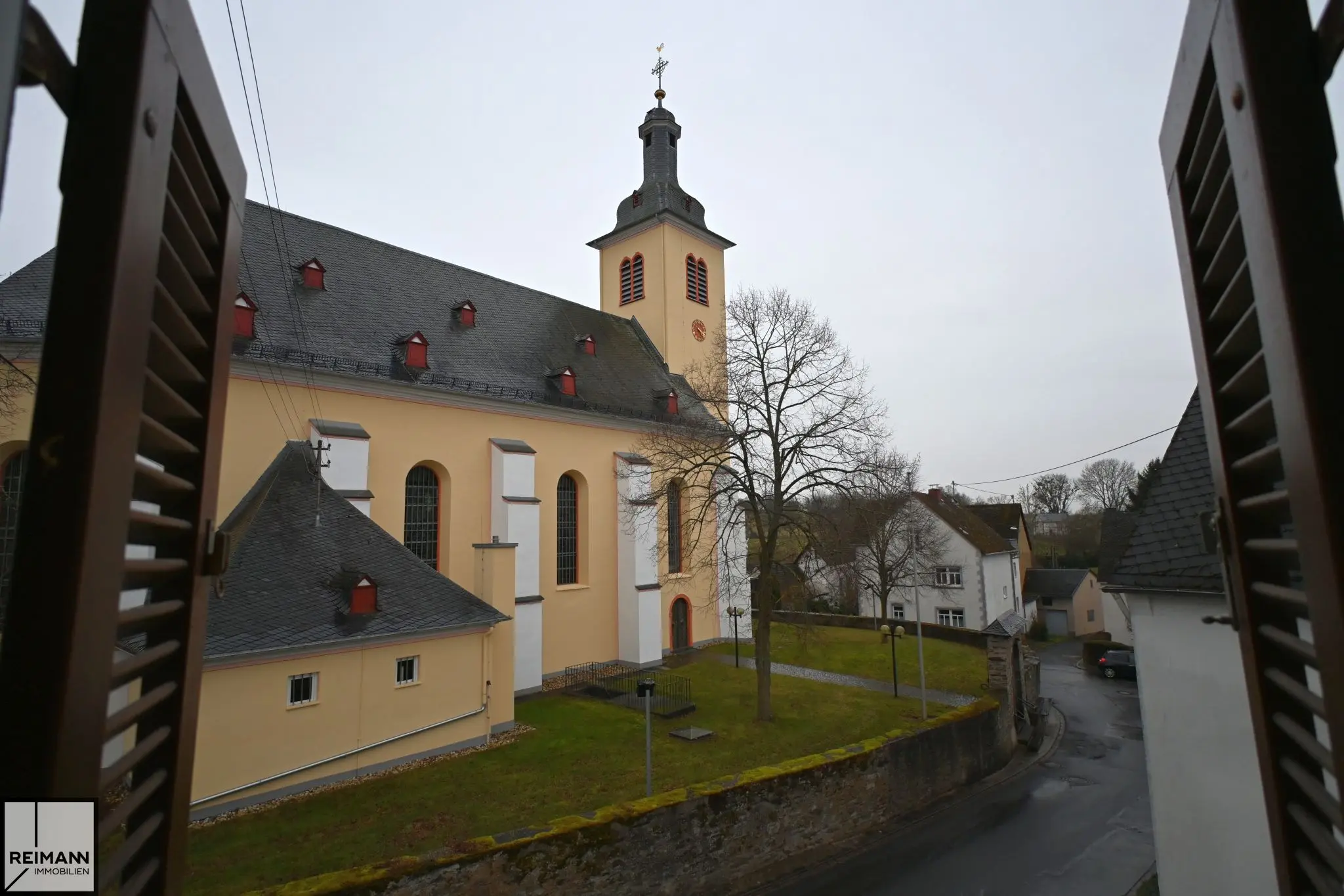 Charmantes Fachwerkhaus mit neuer Technik, Scheune und großem Garten