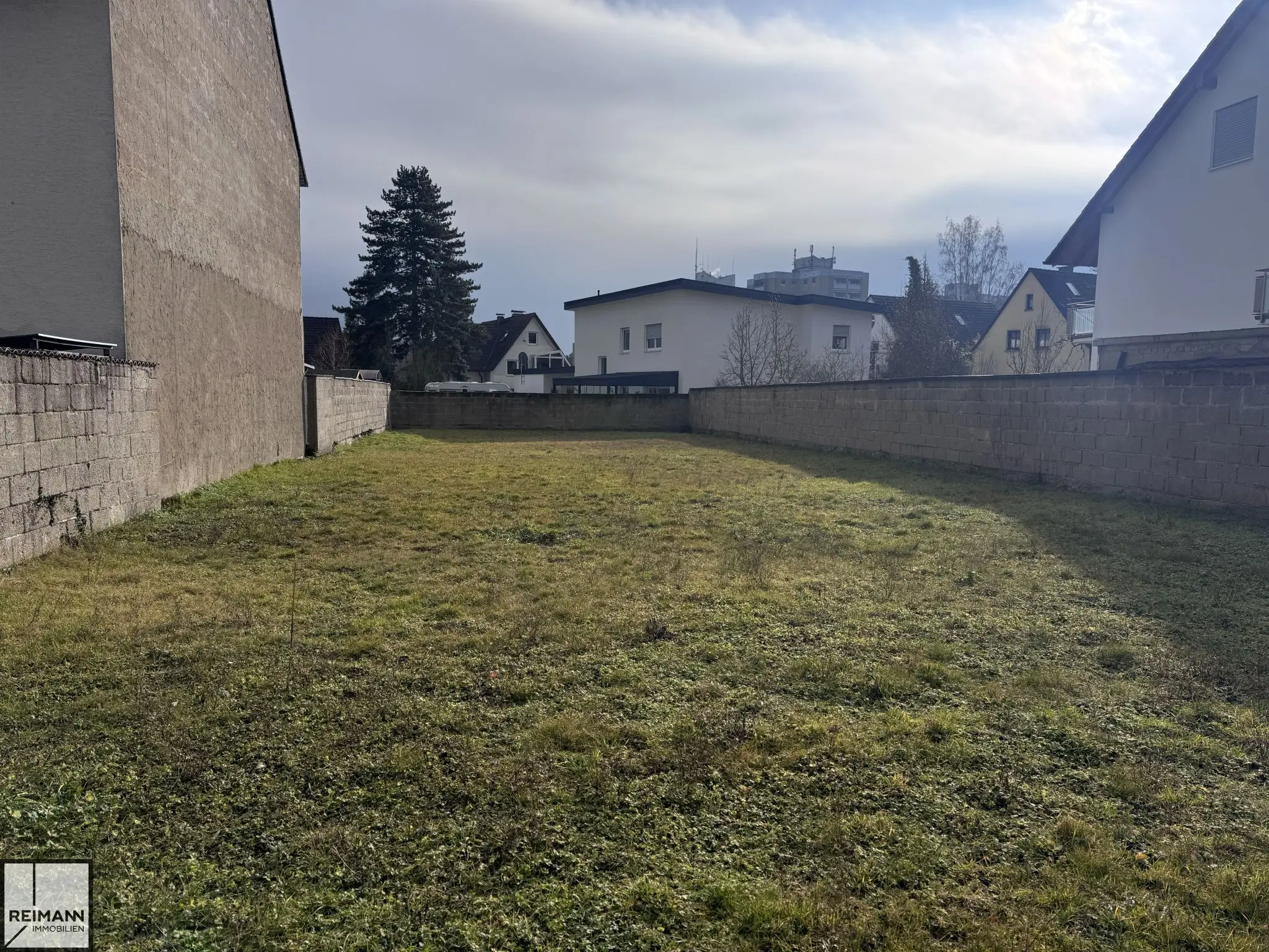 Teilerschlossenes Baugrundstück als Baulücke