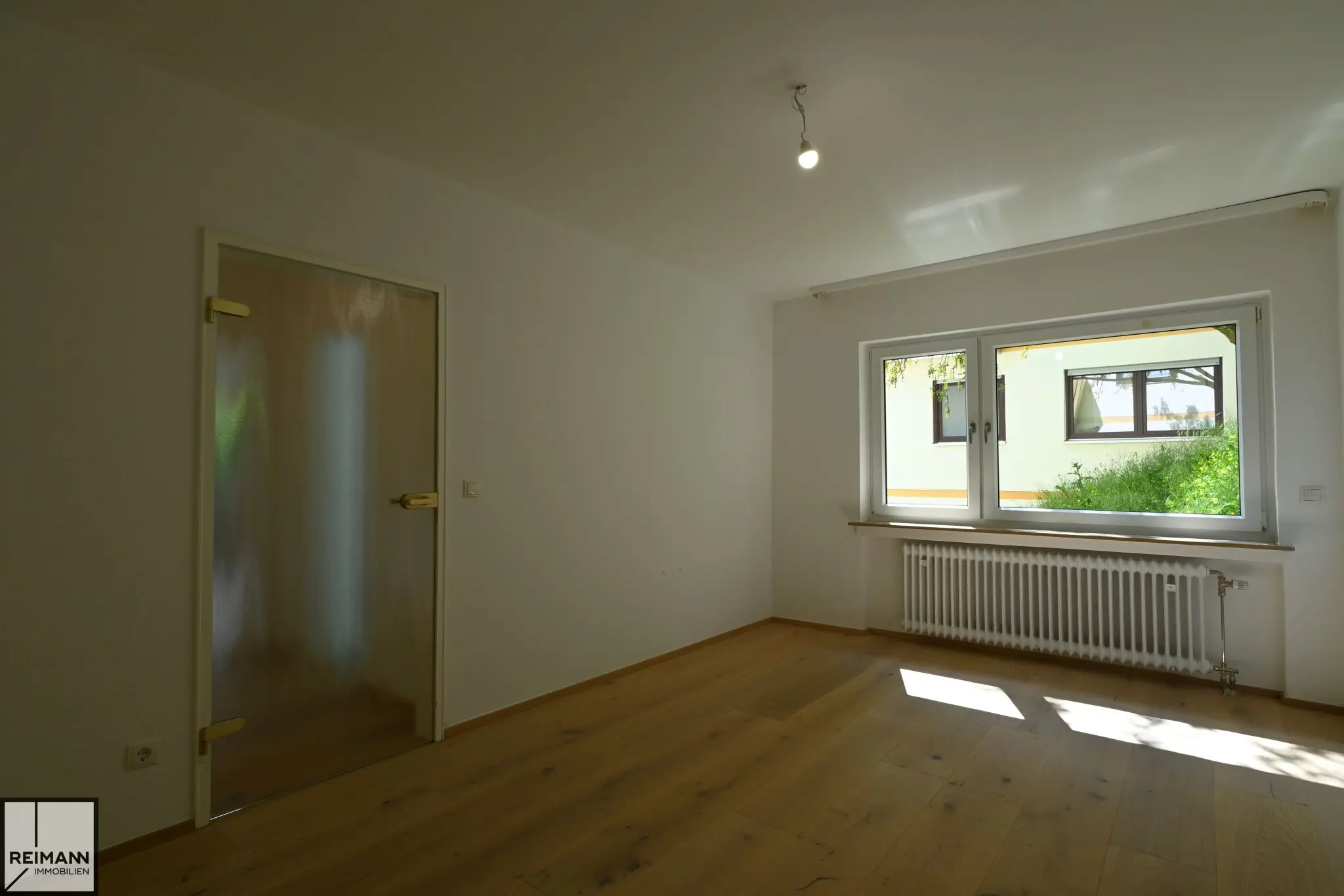Elegantes Terrassenhaus mit
Garage in Oberlahnstein