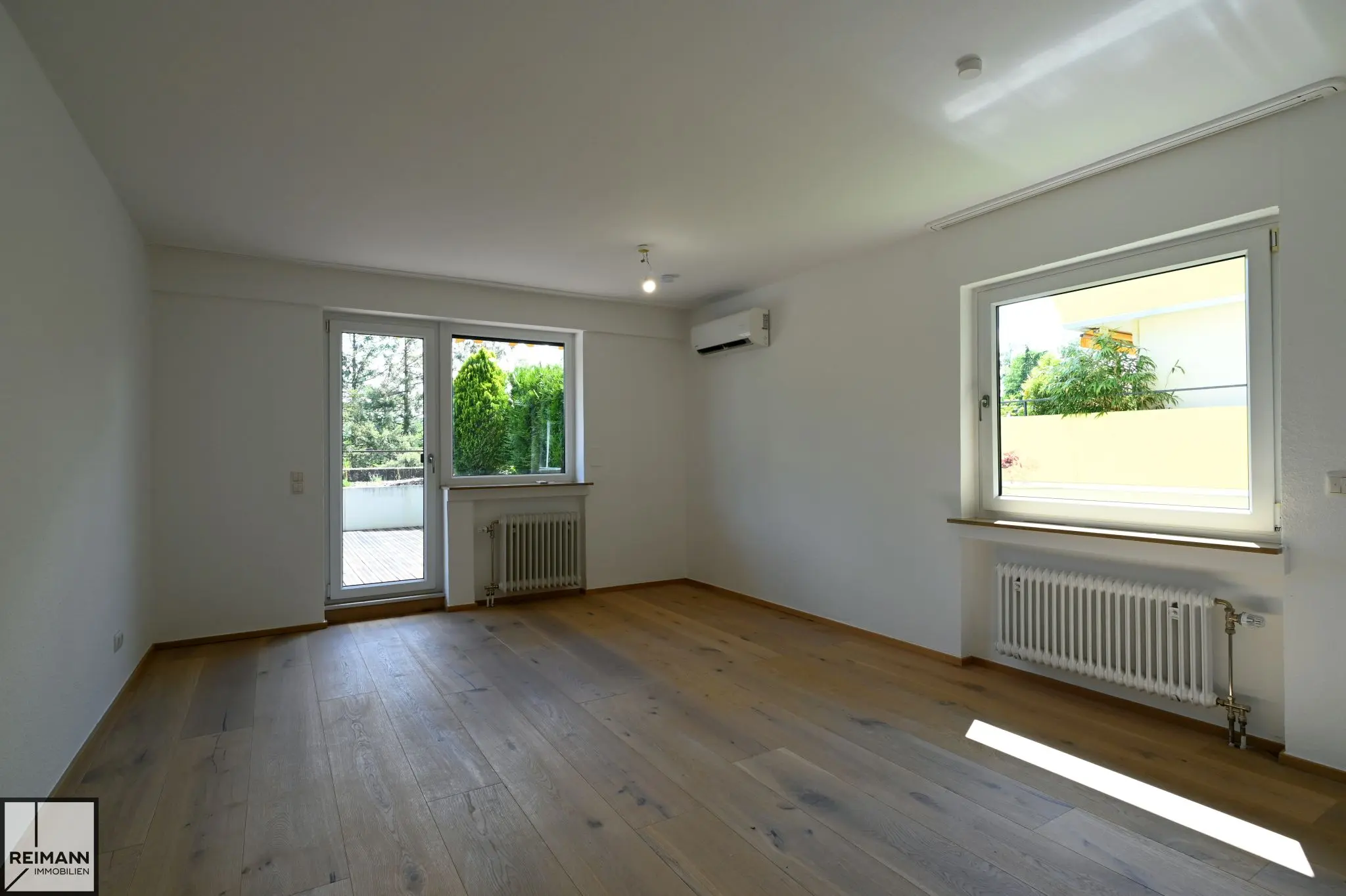 Elegantes Terrassenhaus mit
Garage in Oberlahnstein