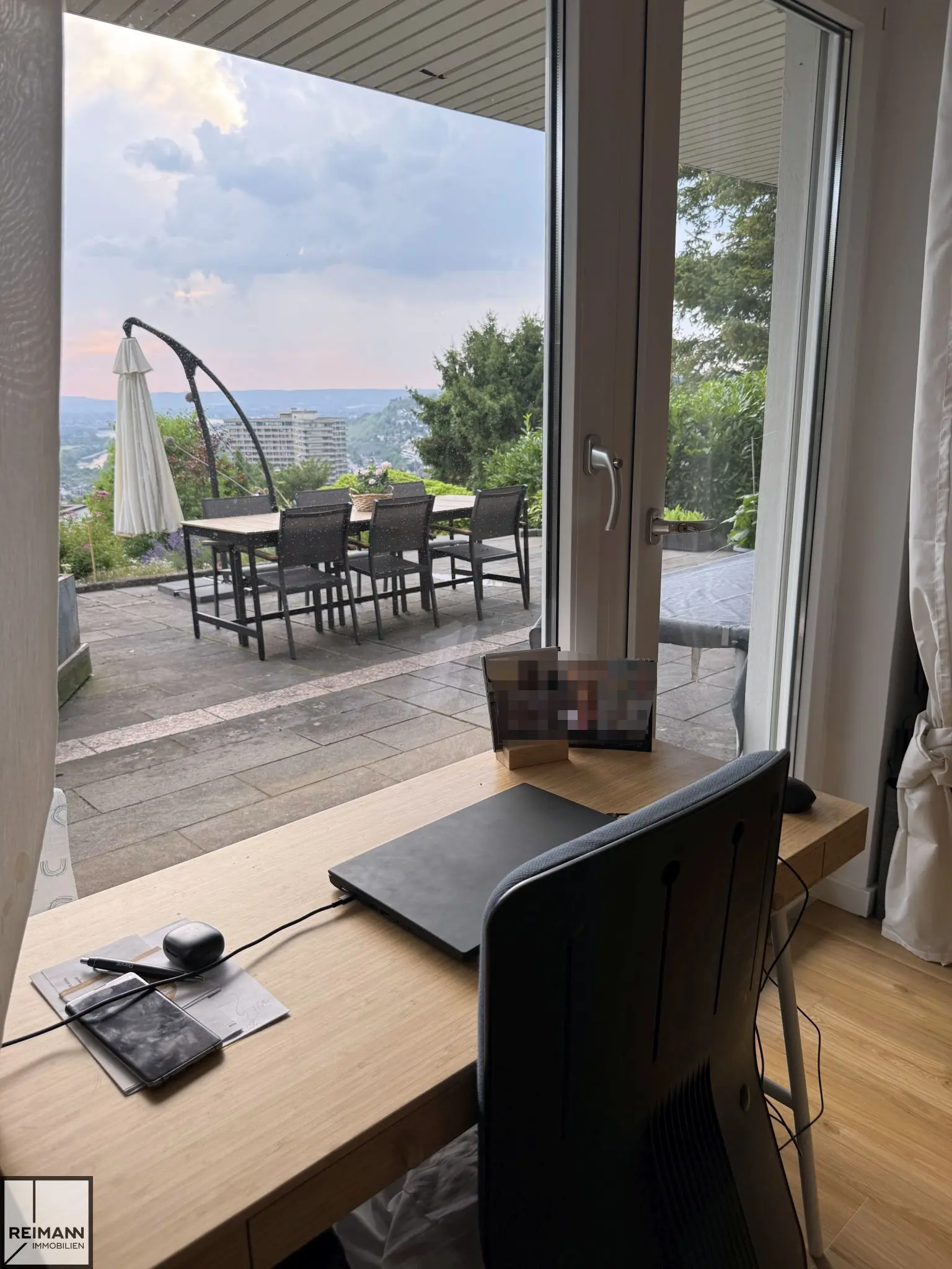 Arbeitszimmer